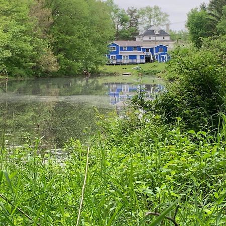 Gorgeous Poconos Springtime By The Lake! Henryville Extérieur photo